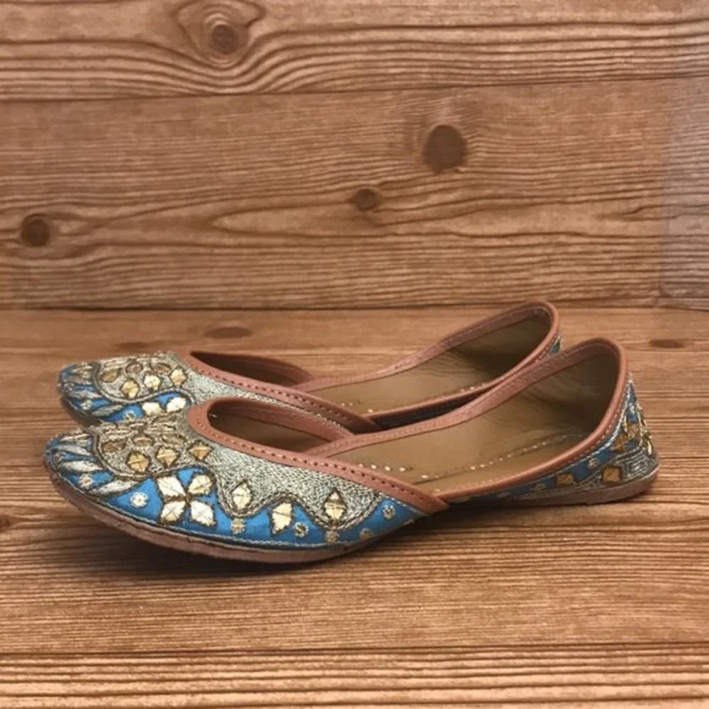 Embroidered Girls bright colored slip on‎ flats size 2